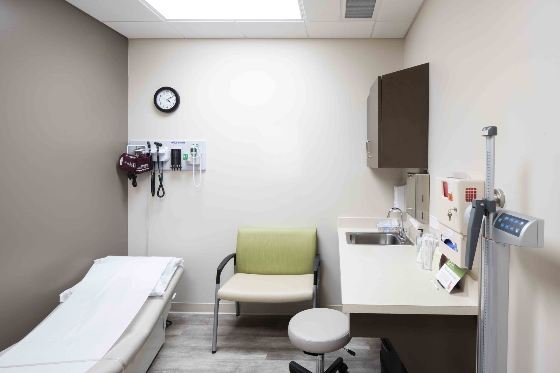 Oak-Street-Health-Exam-Room